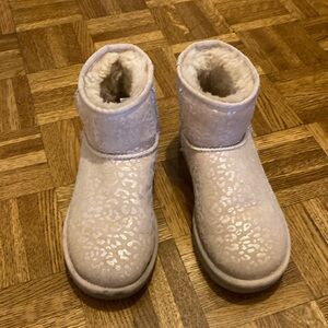 Ugg animal print pink shearling boots size 7